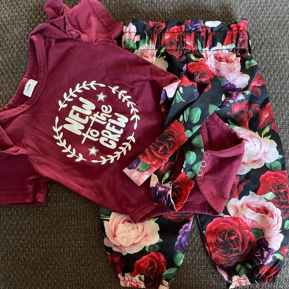 Amazon 0-3 months Baby Girl Matching Set - Maroon Floral